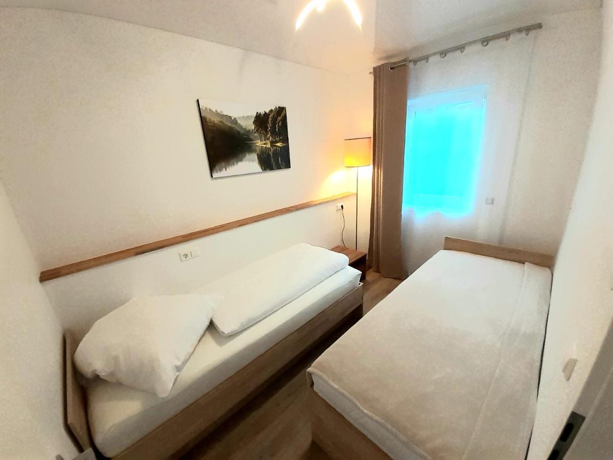 Modernes Apartment Metzingen 2 Ройтлинген Экстерьер фото